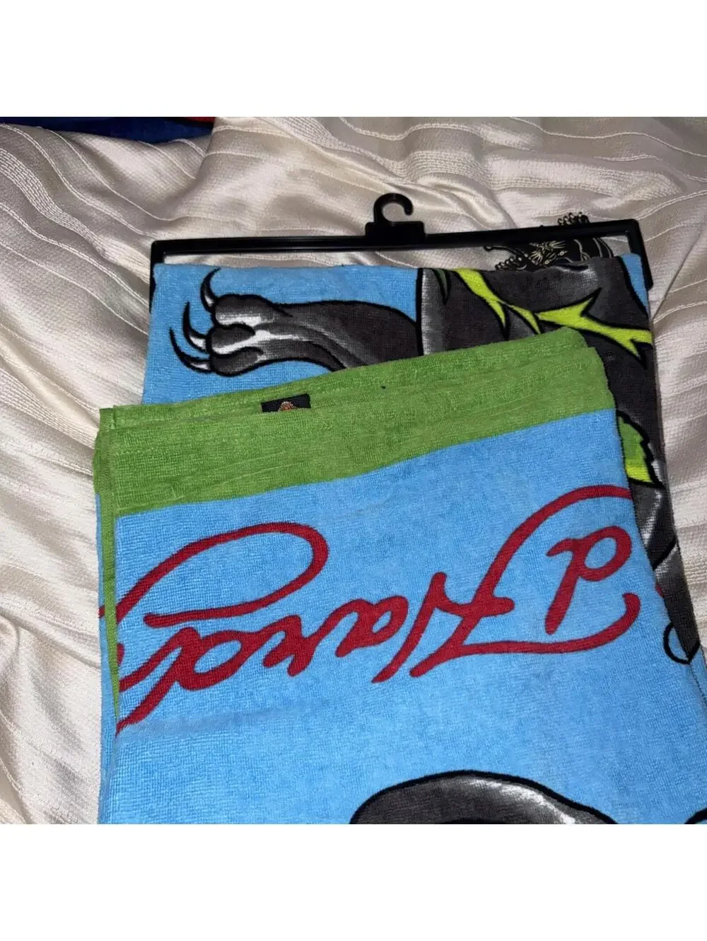 AUTHENTIC ED HARDY 100% COTTON BEACH TOWEL, 36